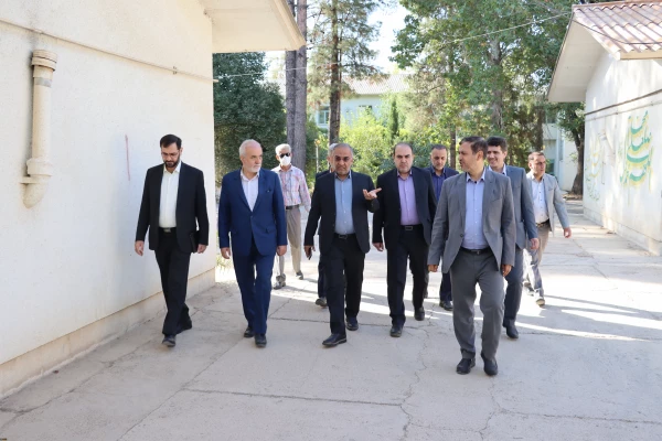 بازدید مسئولین استان از مرکز شهید مطهری شیراز 2