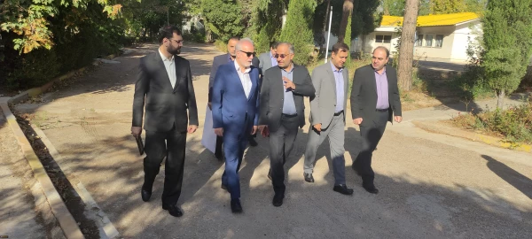 بازدید مسئولین استان از مرکز شهید مطهری شیراز 4