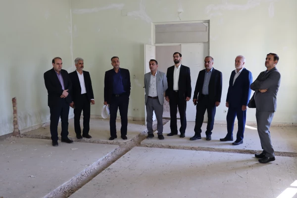 بازدید مسئولین استان از مرکز شهید مطهری شیراز 7