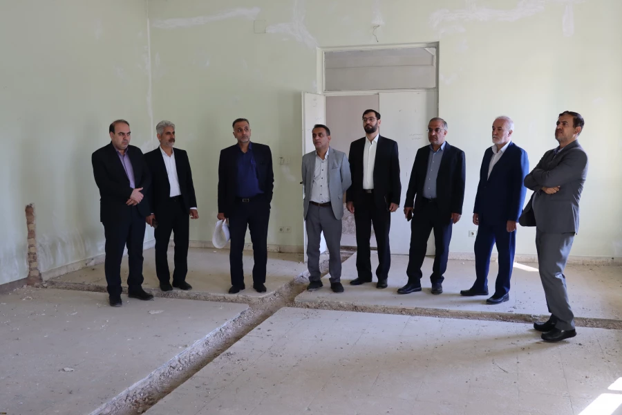 بازدید مسئولین استان از مرکز شهید مطهری شیراز 7