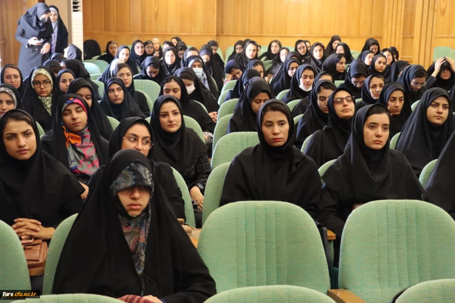 مراسم گرامیداشت ویژه هفته دفاع مقدس
در دانشگاه فرهنگیان فارس
 14