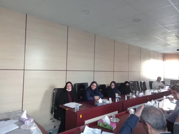  ششمین جلسه استانی نظارت بر برنامه های غذایی دانشجو معلمان پردیس ها و مراکز در مدیریت امور پردیس ها برگزار شد 2