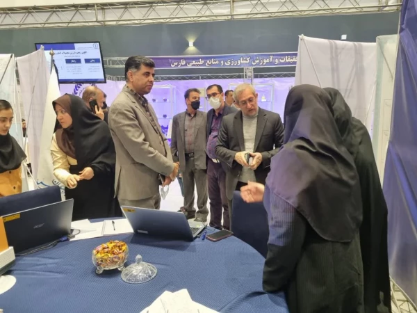 برپایی غرفه فن بازار دانشگاه فرهنگیان استان فارس در تاریخ ۲۰ لغایت ۲۳ آذر ماه ۱۴۰۱ جهاد دانشگاهی دانشگاه شیراز 14