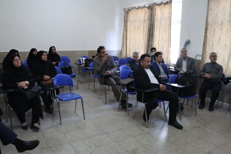 مراسم جشن هفته پژوهش با حضور مسئولین، اساتید و کارکنان و دانشجویان دانشگاه فرهنگیان فارس در مرکز شهید مطهری برگزار گردید. 18