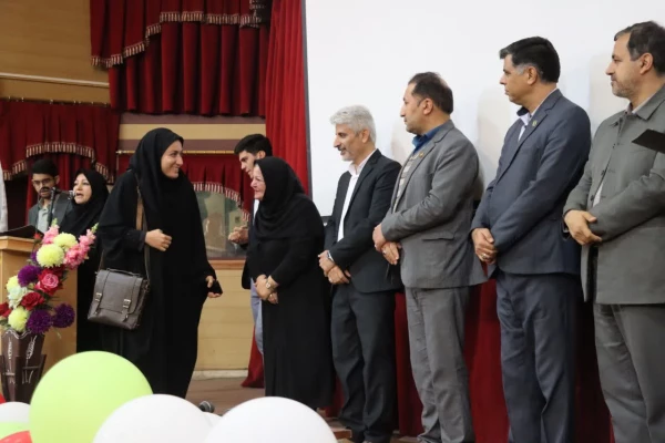 مراسم جشن هفته پژوهش با حضور مسئولین، اساتید و کارکنان و دانشجویان دانشگاه فرهنگیان فارس در مرکز شهید مطهری برگزار گردید. 24