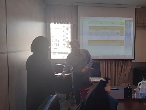 جلسه تجزیه و تحلیل نتایج رهنامه 40 ماده ای دانشگاه فرهنگیان استان فارس برگزار گردید 12