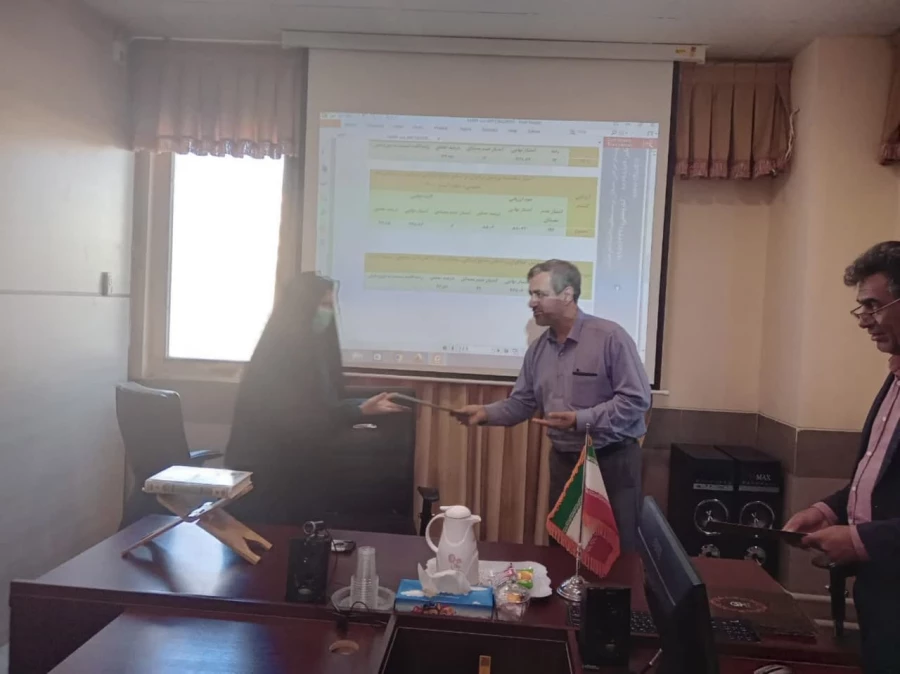 جلسه تجزیه و تحلیل نتایج رهنامه 40 ماده ای دانشگاه فرهنگیان استان فارس برگزار گردید 14