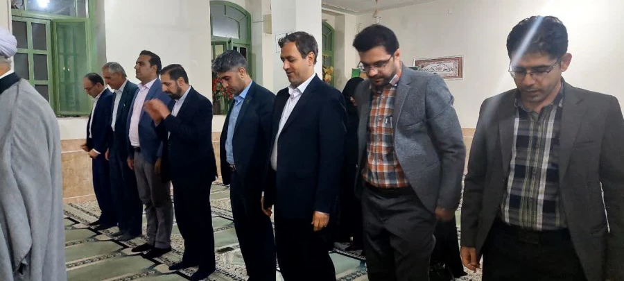 نشست هم اندیشی اساتید دانشگاه فرهنگیان مرکز زینب کبری (س)کازرون با حضور زارع شیبانی مدیریت دانشگاه فرهنگیان استان فارس و حجت الاسلام جعفری مسول دفتر نهاد نمایندگی مقام معظم رهبری در دانشگاه فرهنگیان استان فارس 3