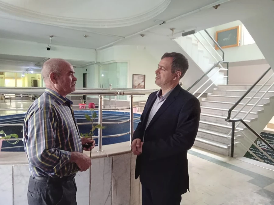 در اولین روز هفته بزرگداشت مقام معلم برگزار شد:
تقدیر مدیریت دانشگاه فرهنگیان استان فارس از کارمندان دانشگاه فرهنگیان
 2