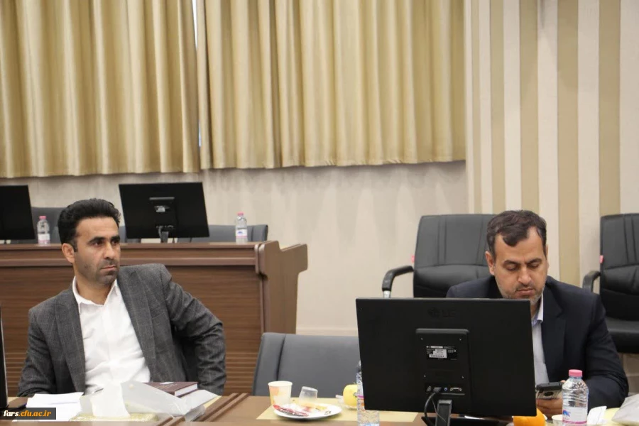 به گزارش روابط عمومی دانشگاه فرهنگیان استان فارس جلسه هم اندیشی رهیافت های نوین سواد آموزی در زیست بوم جدید با حضور معاون وزیر، استاندار فارس، مدیریت دانشگاه فرهنگیان استان فارس و مدیر کل آموزش و پرورش فارس برگزار شد.  2