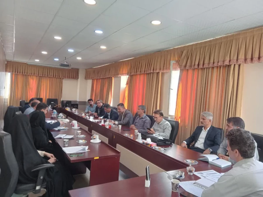 جلسه بررسی مسائل و مشکلات شرکت طبخ و توزیع غذای دانشجویان دانشگاه فرهنگیان فارس 4