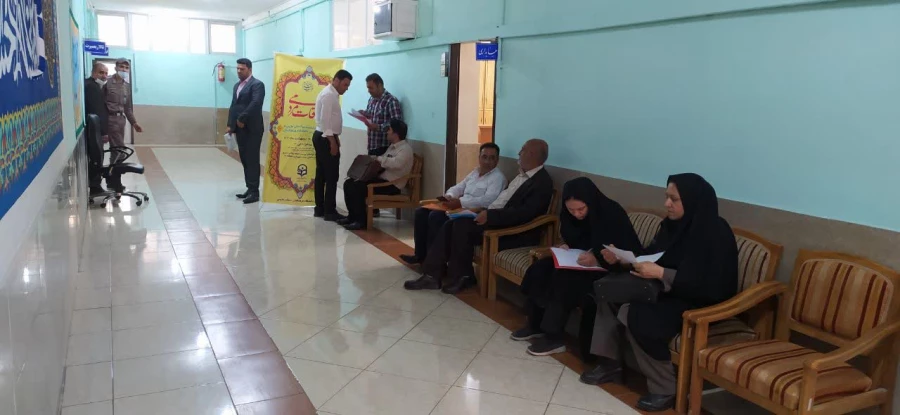 به مناسب هفته بزرگداشت مقام معلم برگزار شد:
میز خدمت مدیرکل دادگستری استان فارس ویژه فرهنگیان در دانشگاه فرهنگیان استان فارس 6