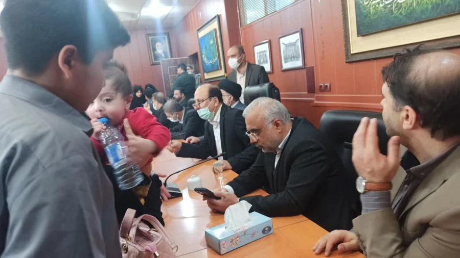 به مناسب هفته بزرگداشت مقام معلم برگزار شد:
میز خدمت مدیرکل دادگستری استان فارس ویژه فرهنگیان در دانشگاه فرهنگیان استان فارس 8