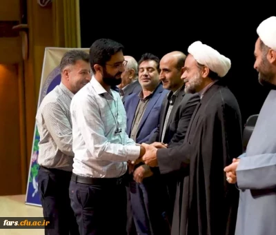 در آیین تجلیل از گروه های جهادی و خیریه دانشگاه های استان فارس :

گروه جهادی بسیج دانشجویی دانشگاه فرهنگیان فارس به عنوان گروه برتر دانشگاه های استان انتخاب شد.