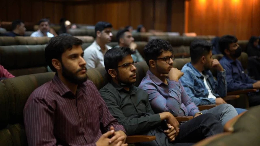 گروه جهادی بسیج دانشجویی دانشگاه فرهنگیان فارس به عنوان گروه برتر دانشگاه های استان انتخاب شد. 5