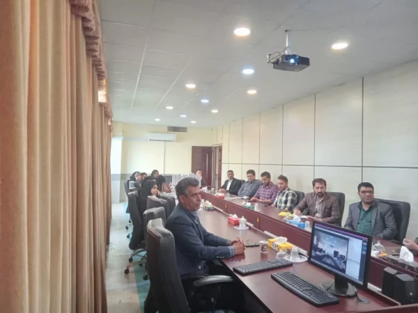 تجلیل از کارکنان و دانشجو معلمان فعال در حوزه روابط عمومی دانشگاه فرهنگیان استان فارس 2