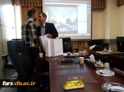 تجلیل از کارکنان و دانشجو معلمان فعال در حوزه روابط عمومی دانشگاه فرهنگیان استان فارس 8