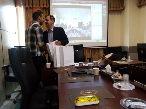 تجلیل از کارکنان و دانشجو معلمان فعال در حوزه روابط عمومی دانشگاه فرهنگیان استان فارس 8