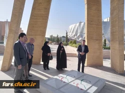بازدید مدیریت و کارکنان دانشگاه فرهنگیان استان فارس از موزه دفاع مقدس شیراز 6