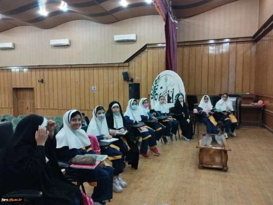 اختتامیه مرحله منطقه ای (منطقه7 : استان های فارس و بوشهر و کهگیلویه و بویراحمد) جشنواره تدریس برتر به میزبانی استان فارس 3