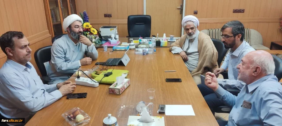 نشست مدیریت استان و برخی فعالان سند تحول با دبیر ستاد راهبری تحول آموزش و پرورش در حوزه علمیه 2