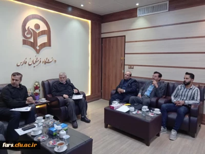 نشست مدیران استان با خیران