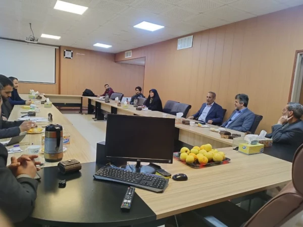 جلسه دکتر وحیدی معاون دانشگاه فرهنگیان استان فارس با مسئولین کنگره شهدا و کانون ایثار و شهدا در مرکز شهید بهشتی اقلید 2