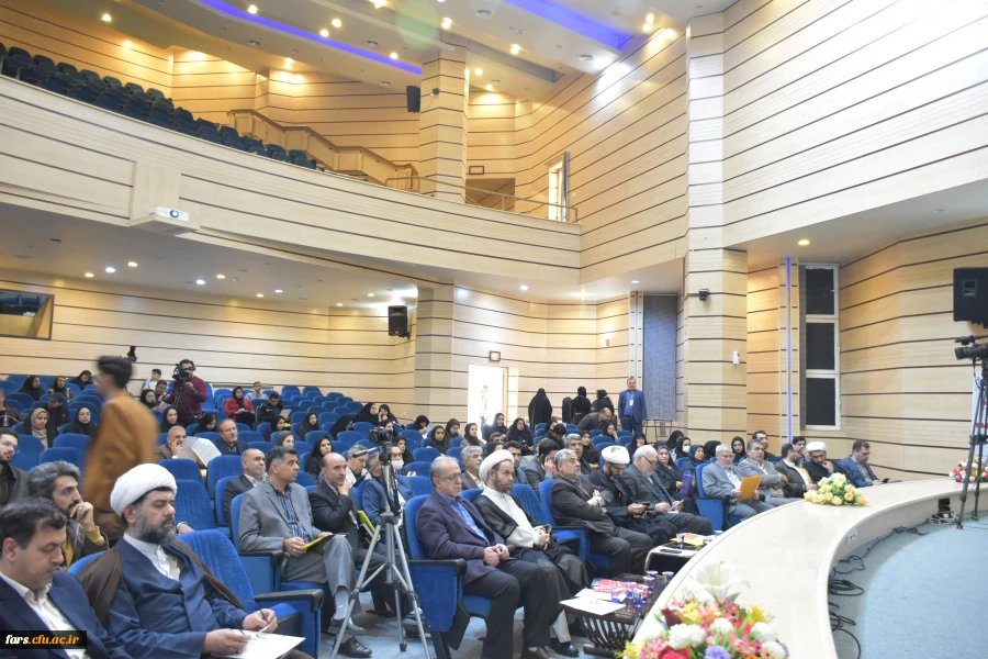 مراسم افتتاحیه همایش ملی تحول در تعلیم و تربیت با محوریت اندیشه های آیت الله خامنه ای (مد ظله العالی) با حضور مسوولان استانی ، مدیریت دانشگاه فرهنگیان فارس 5