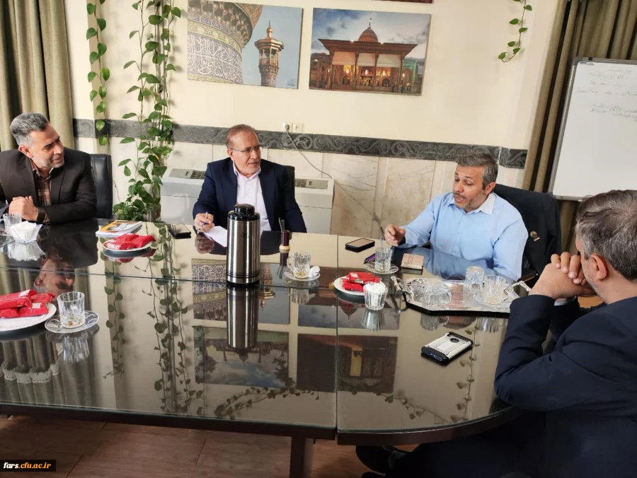 نشست مشترک مدیریت دانشگاه فرهنگیان فارس  با معاون پژوهشی حرم مطهر حضرت احمد بن موسی شاهچراغ (ع) 2