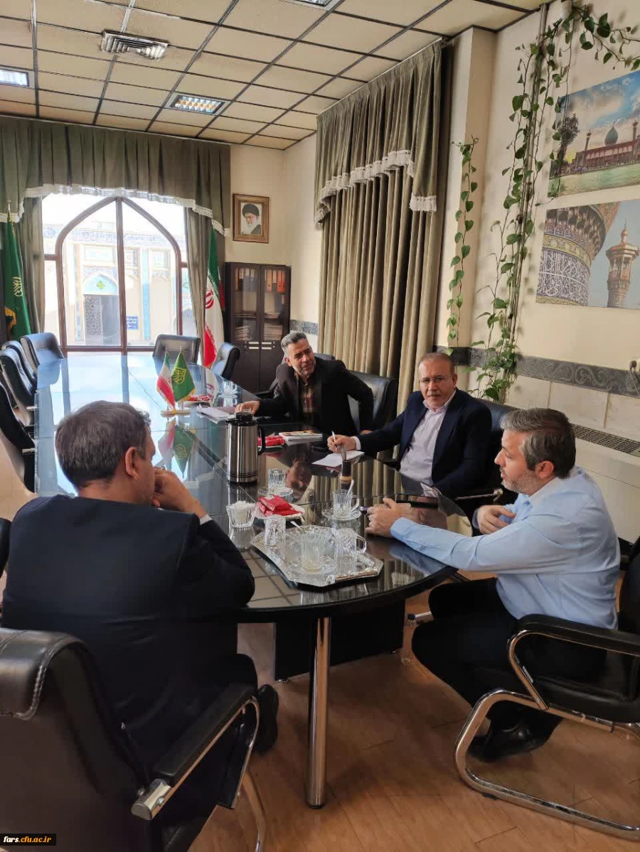نشست مشترک مدیریت دانشگاه فرهنگیان فارس  با معاون پژوهشی حرم مطهر حضرت احمد بن موسی شاهچراغ (ع) 3