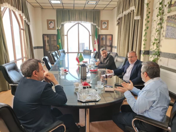 نشست مشترک مدیریت دانشگاه فرهنگیان فارس  با معاون پژوهشی حرم مطهر حضرت احمد بن موسی شاهچراغ (ع) 6