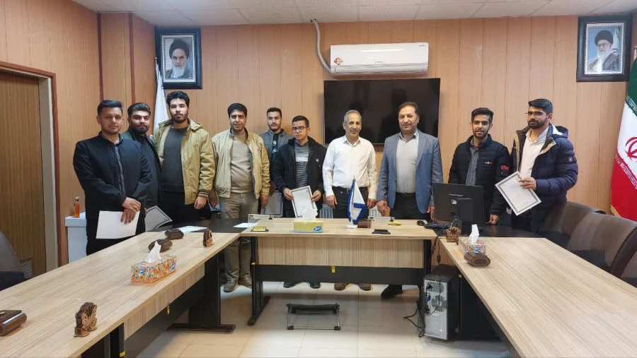 تقدیر از مجاهدان تعلیم و تربیت مرکز شهید بهشتی اقلید 4