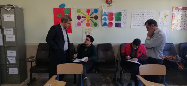بازدید زارع شیبانی سرپرست استانی دانشگاه فرهنگیان فارس از حوزه امتحانی مرکز شهید بهشتی اقلید 2