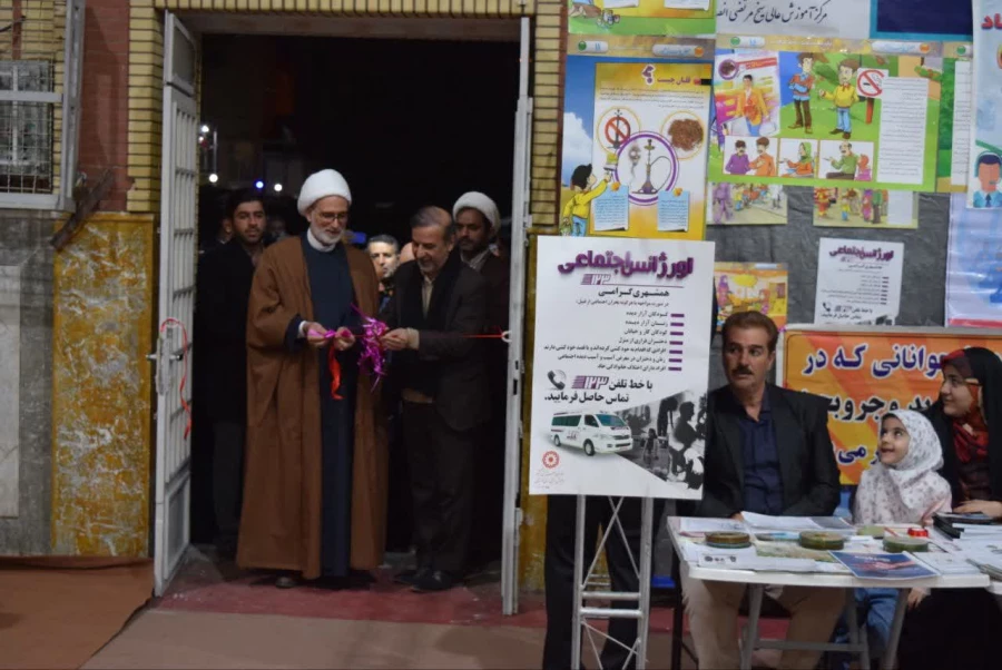 برگزاری نمایشگاه دستاوردهای انجمن های علمی و کانون های فرهنگی اجتماعی  در جشنواره های  اجتماعی 2