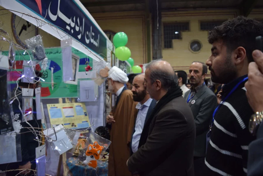 برگزاری نمایشگاه دستاوردهای انجمن های علمی و کانون های فرهنگی اجتماعی  در جشنواره های  اجتماعی 7