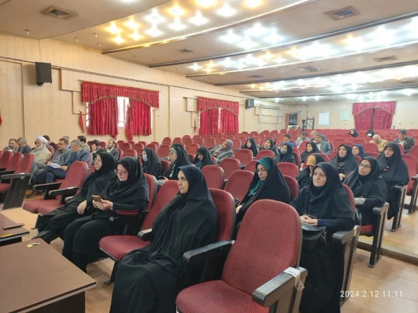 جلسه هم اندیشی انقلاب با محوریت انتخابات، ایران قوی و تحولات منطقه برگزار شد 4