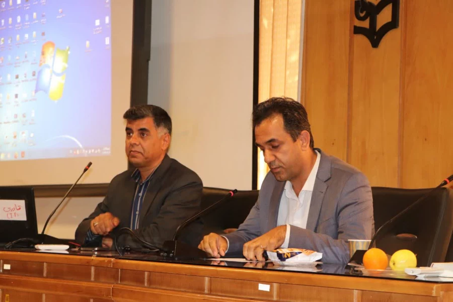 نشست هم اندیشی استادان و نخبگان دانشگاهی با حضور رئیس محترم دانشگاه فرهنگیان استان فارس برگزار گردید 7