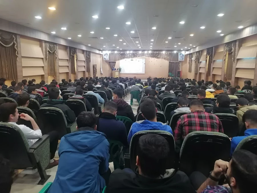 جلسه عمومی مسئولان گزینش اداره کل آموزش و پرورش استان فارس با دانشجویان دانشگاه فرهنگیان شهید بهشتی اقلید برگزار شد. 3