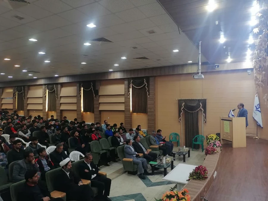 جلسه عمومی مسئولان گزینش اداره کل آموزش و پرورش استان فارس با دانشجویان دانشگاه فرهنگیان شهید بهشتی اقلید برگزار شد. 4