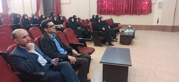 جلسه هم اندیشی  اساتید پردیس شهید باهنر برگزار شد 4