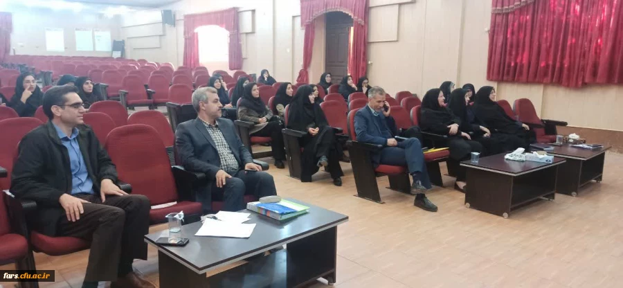 جلسه هم اندیشی  اساتید پردیس شهید باهنر برگزار شد 8