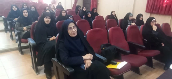 جلسه هم اندیشی  اساتید پردیس شهید باهنر برگزار شد 9