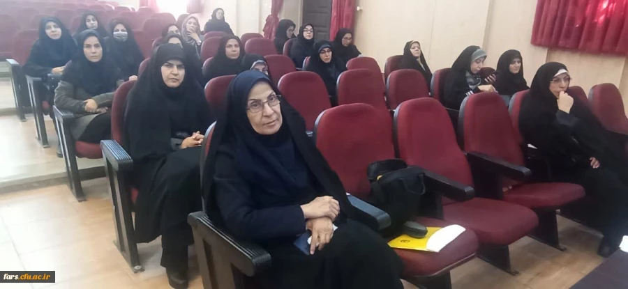 جلسه هم اندیشی  اساتید پردیس شهید باهنر برگزار شد 9