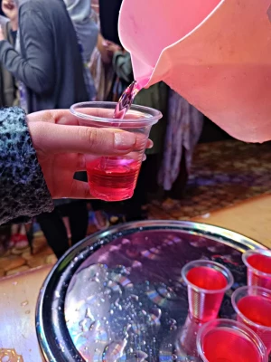 برگزاری ایستگاه صلواتی به مناسبت فرارسیدن میلاد حضرت صاحب الزمان(عج) در مرکز زینب کبری کازرون 3