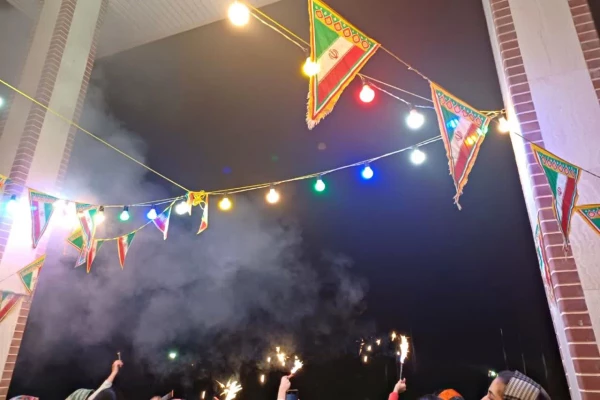 برگزاری ایستگاه صلواتی به مناسبت فرارسیدن میلاد حضرت صاحب الزمان(عج) در مرکز زینب کبری کازرون 5