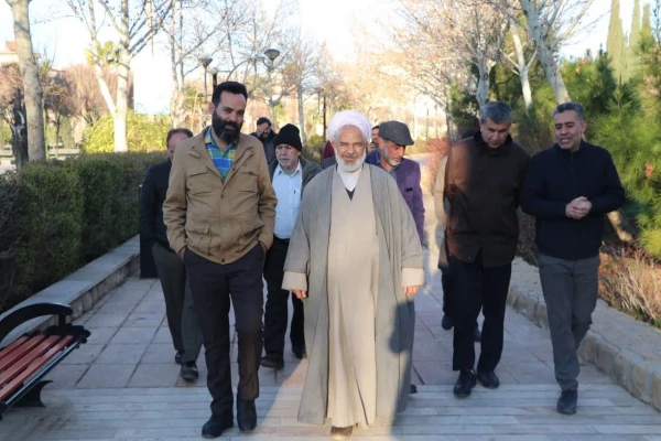  گزارش تصویری برنامه پیاده روی همگانی اساتید و همکاران اداری دانشگاه فرهنگیان فارس 6