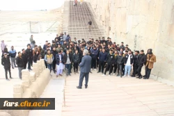 حضور دانشجومعلمان دانشگاه فرهنگیان شهید_مطهری_شیراز در اردوی نیم روزه  ی علمی_تفریحی تخت جمشید  2