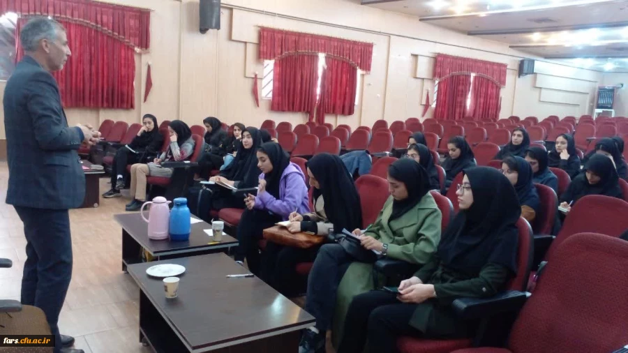 برگزاری نشست توجیهی آمادگی یازدهمین جشنواره تدریس برتر در پردیس شهید باهنر شیراز 2