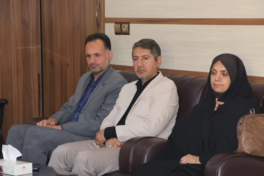 دیدار عیدانه بسیج اساتید و کارکنان دانشگاه فرهنگیان با مدیریت محترم دانشگاه فرهنگیان فارس 5