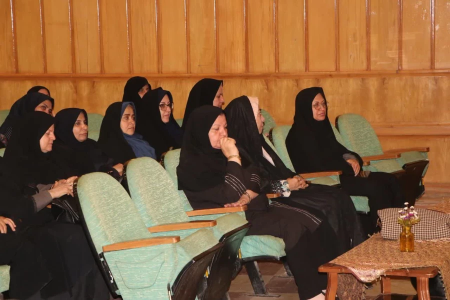 اولین نشست صمیمی مدیریت محترم دانشگاه فرهنگیان فارس با کارکنان در سال ۱۴۰۳ 3